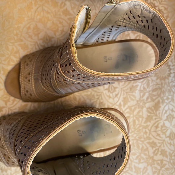 Open toe wedge sandals - Picture 3 of 5